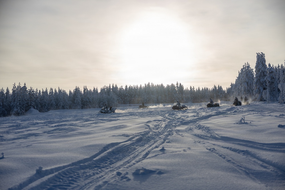 Recon Marines sharpen winter warfighting skills in Sweden