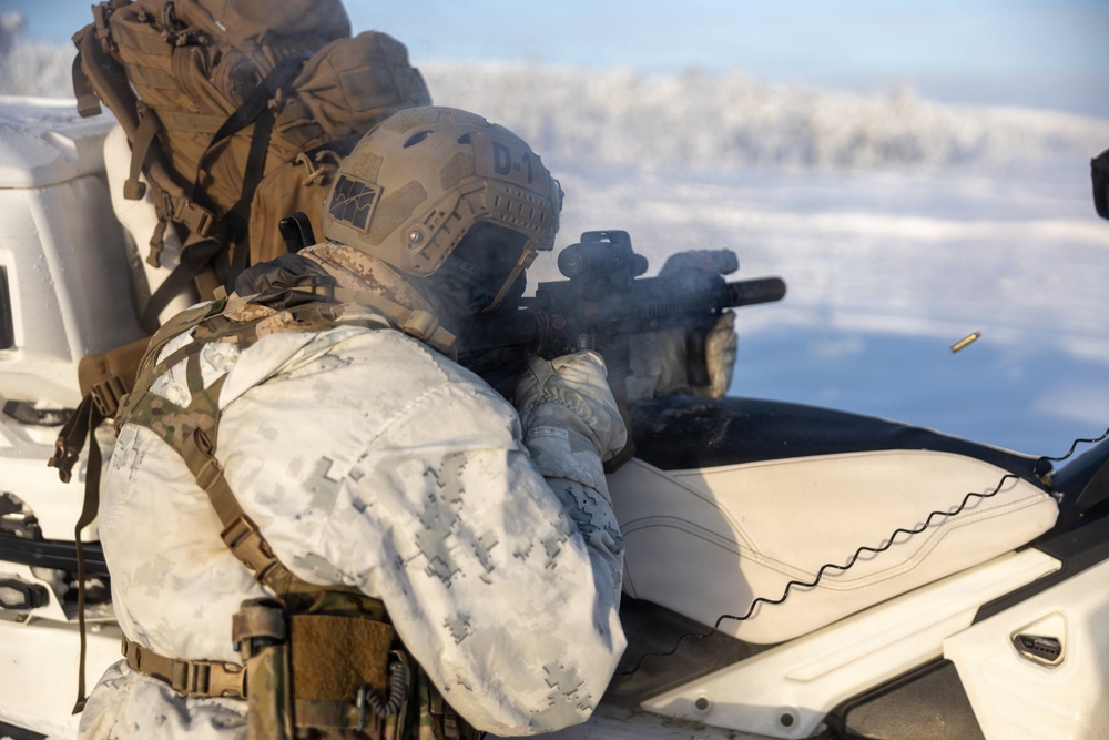 Recon Marines sharpen winter warfighting skills in Sweden