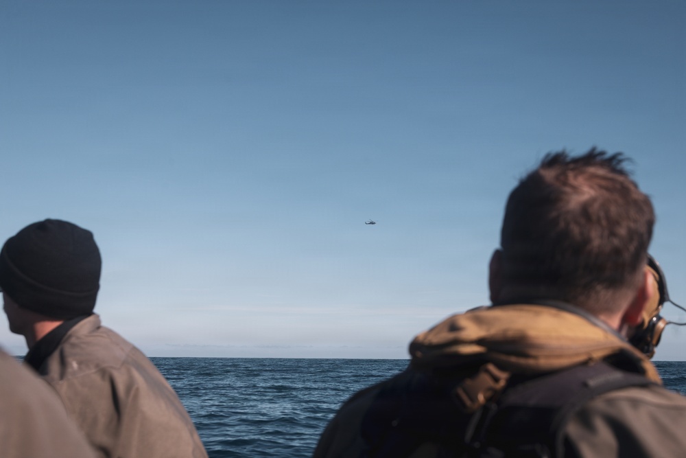 U.S. Recon Marines Deploy Sonobuoys Off Italy’s Coast