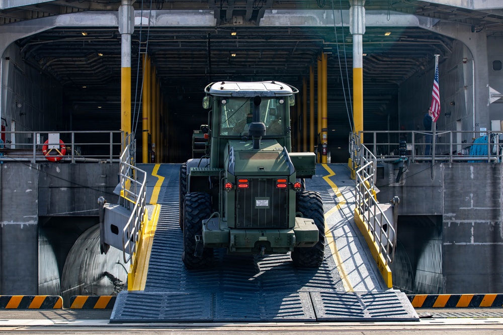 III MEF Load Equipment onto USNS Guam at MCAS Iwakuni