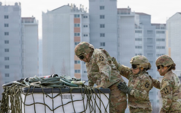 USAMMC-K conducts sling load exercise