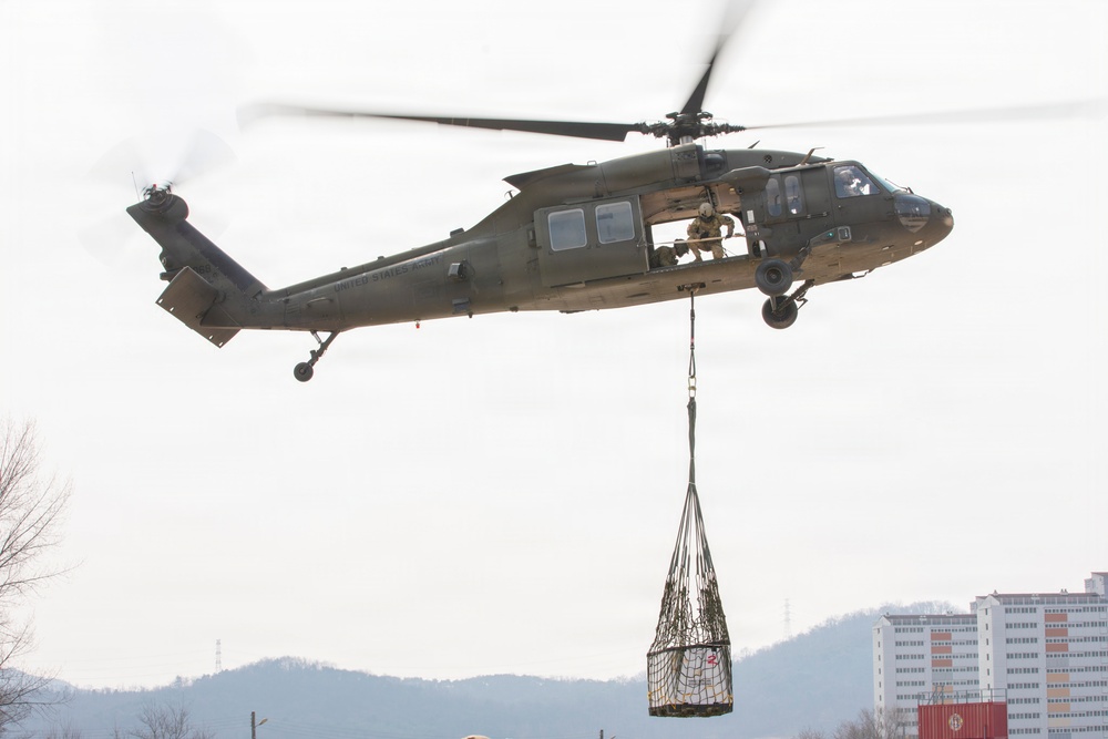 USAMMC-K conducts sling load exercise