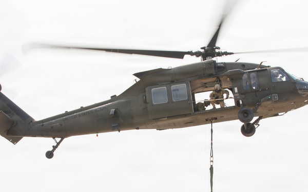 USAMMC-K conducts sling load exercise