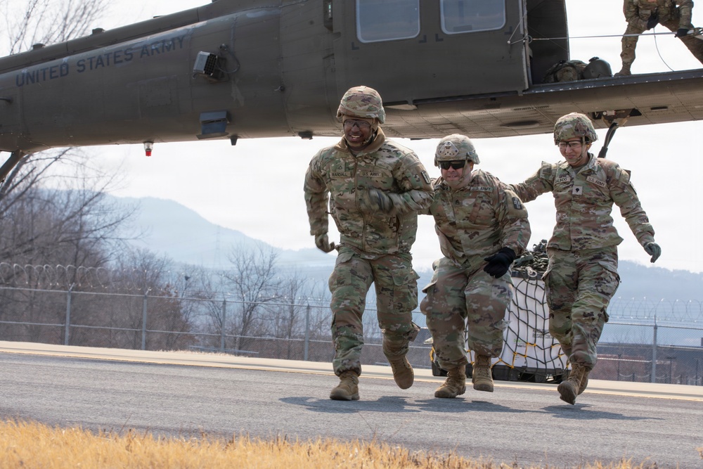 USAMMC-K conducts sling load exercise