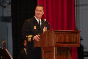 Command of Navy’s largest destroyer squadron changes hands in Japan