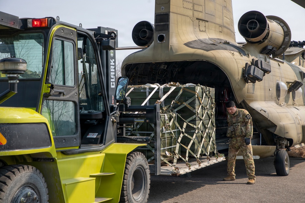2CAB Soldiers Conduct VALEx to Support Apache Precision Fires During Talon Reach