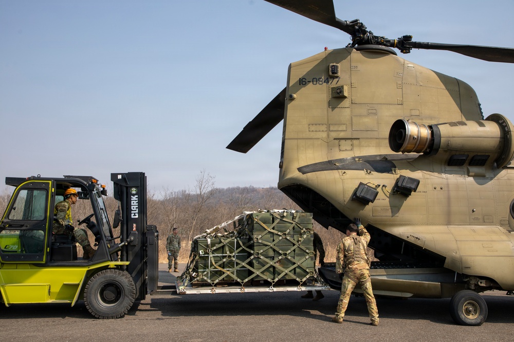 2CAB Soldiers Conduct VALEx to Support Apache Precision Fires During Talon Reach