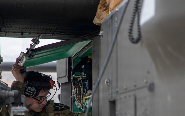 2CAB Soldiers Conducts FARP Operations During Talon Reach