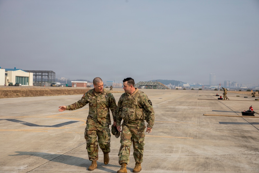 2CAB Commander briefs ROK 2nd Fleet Commanders on Talon Reach