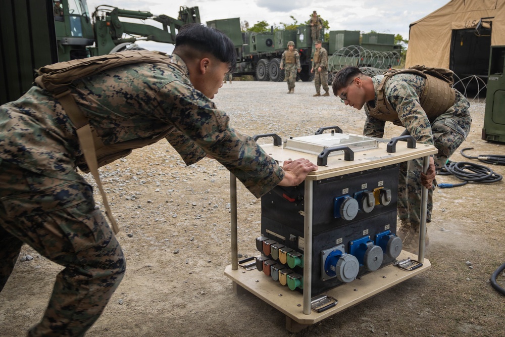 7th Communication Battalion Marines set up during Stormbreaker 26.2