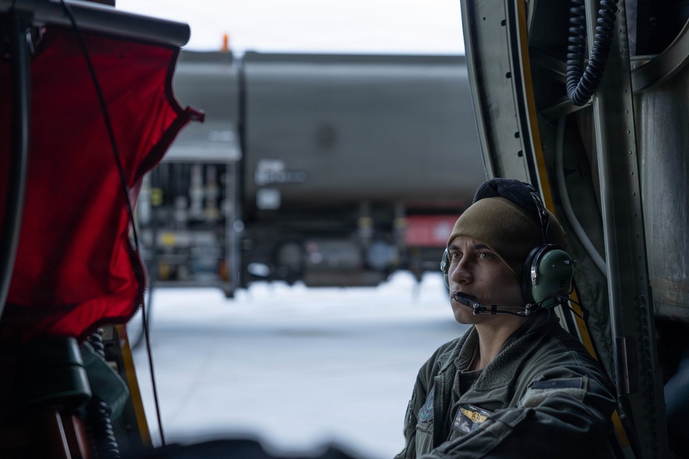 CORE26 | U.S. Marine Corps and German-French Binational Air Transport Squadron C-130 Aircraft Conduct a Combat Assault Transport During Arctic Exercise