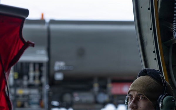 CORE26 | U.S. Marine Corps and German-French Binational Air Transport Squadron C-130 Aircraft Conduct a Combat Assault Transport During Arctic Exercise