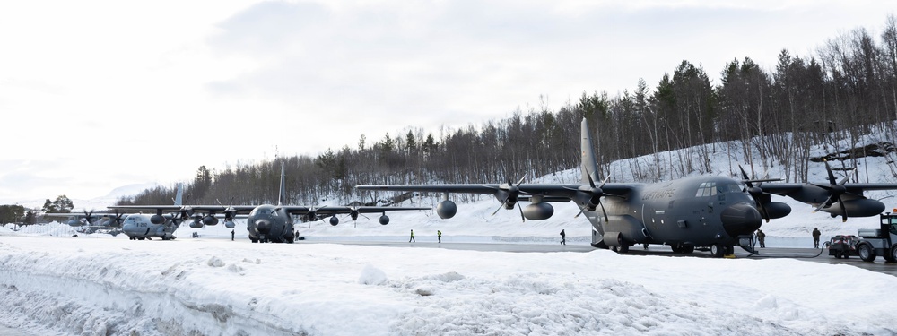 CORE26 | U.S. Marine Corps and German-French Binational Air Transport Squadron C-130 Aircraft Conduct a Combat Assault Transport During Arctic Exercise