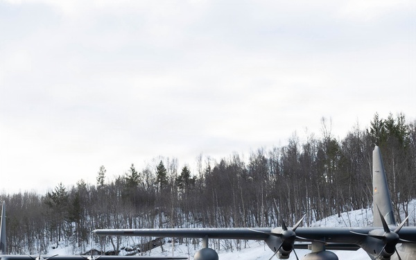 CORE26 | U.S. Marine Corps and German-French Binational Air Transport Squadron C-130 Aircraft Conduct a Combat Assault Transport During Arctic Exercise