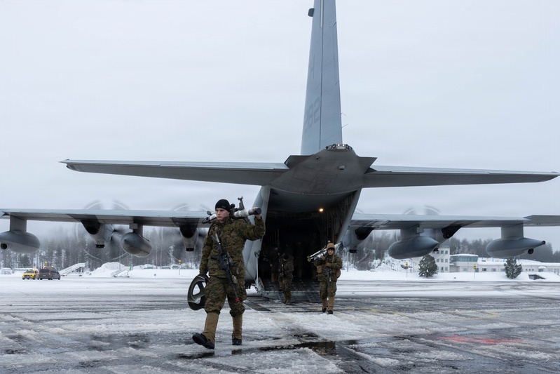 CORE26 | U.S. Marine Corps and German-French Binational Air Transport Squadron C-130 Aircraft Conduct a Combat Assault Transport During Arctic Exercise