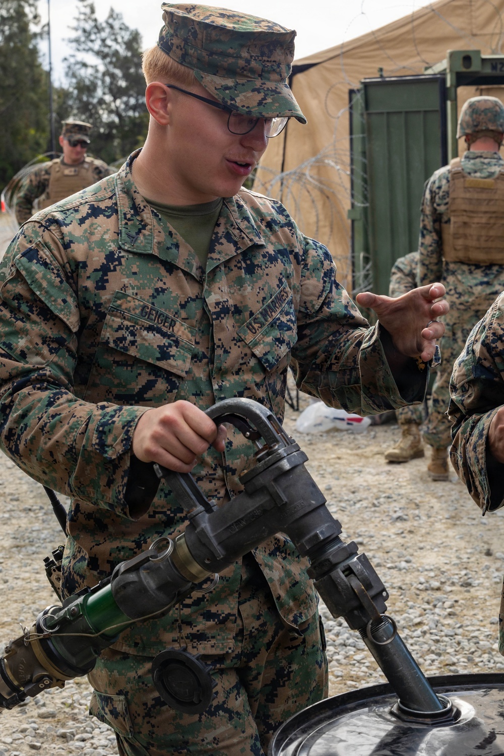 7th Communication Battalion Marines establish field communications capabilities during Stormbreaker 26.2