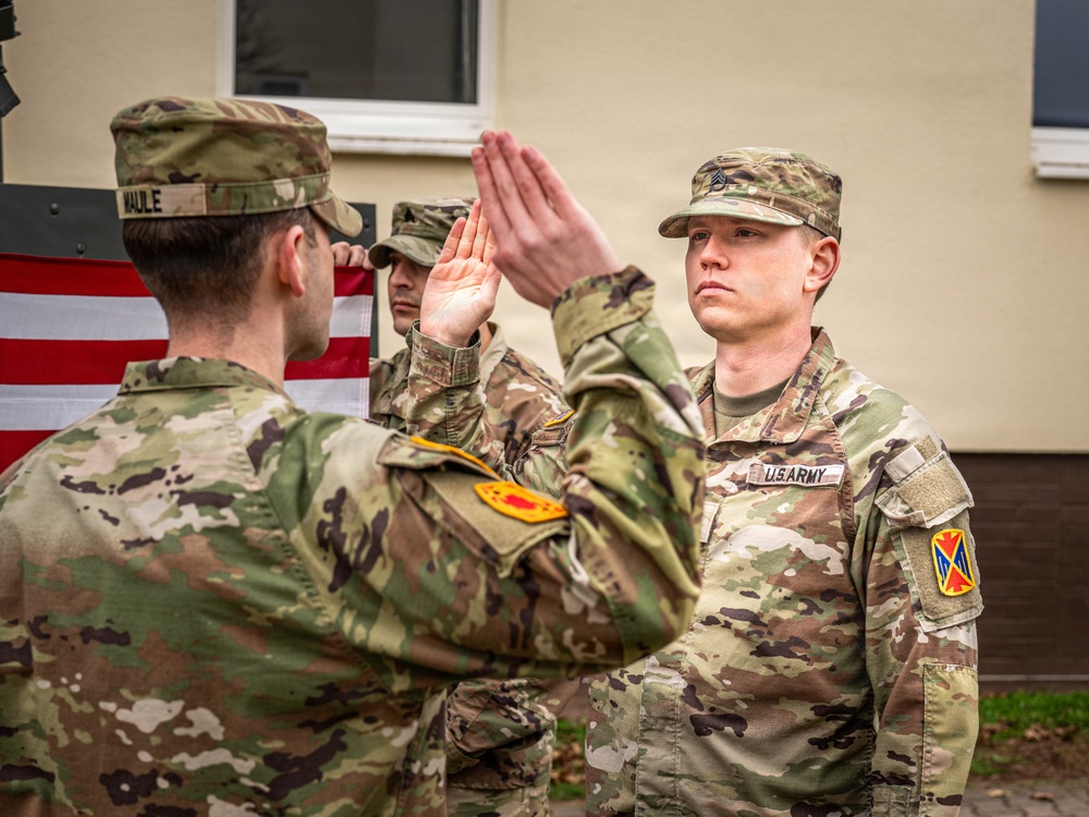 SSG Johnson Re-enlists with 10th AAMDC