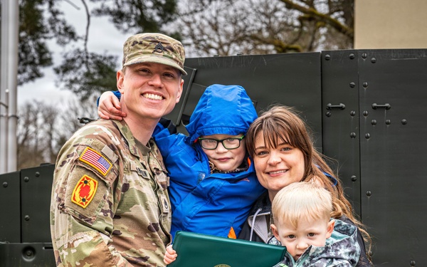 SSG Johnson Re-enlists with 10th AAMDC