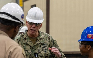 Fleet Forces visit the Truman