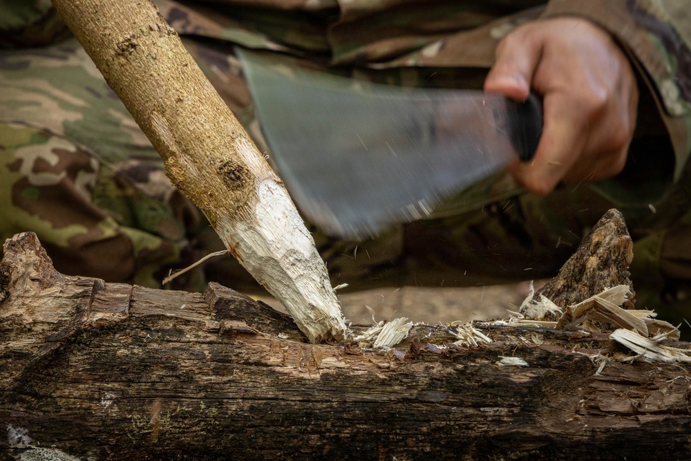 Jungle Operations Training Course - Panama: Machete techniques