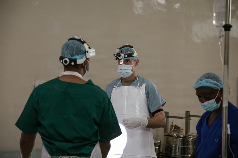 US, Tanzania medical professionals conduct otolaryngology surgery during Justified Accord 26
