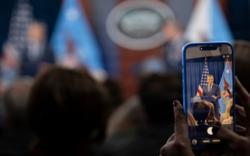 SW, CJCS Conduct Pentagon Press Briefing