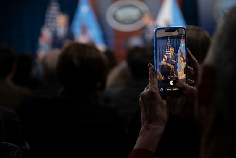 SW, CJCS Conduct Pentagon Press Briefing