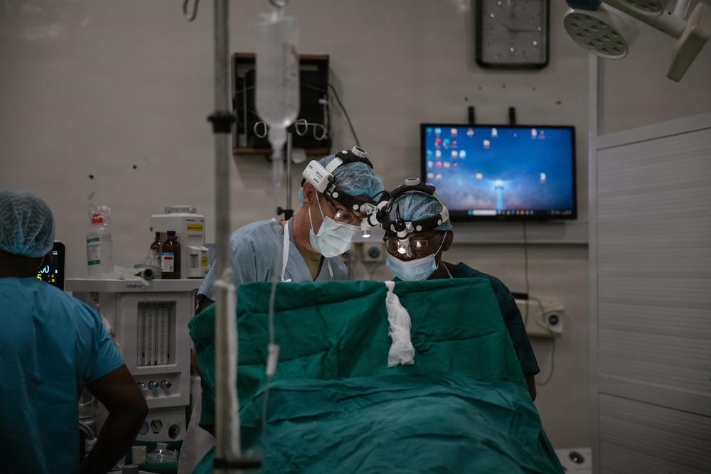 US, Tanzania medical professionals conduct otolaryngology surgery during Justified Accord 26
