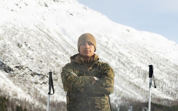 CORE26 | U.S. Marines, Sailors Execute Cold Plunge for Arctic Exercise