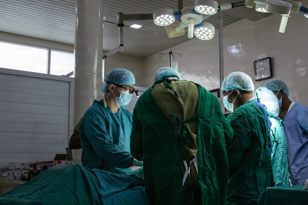 US Soldier performs surgery during the first-ever MEDREX in Tanzania as part of Justified Accord 2026