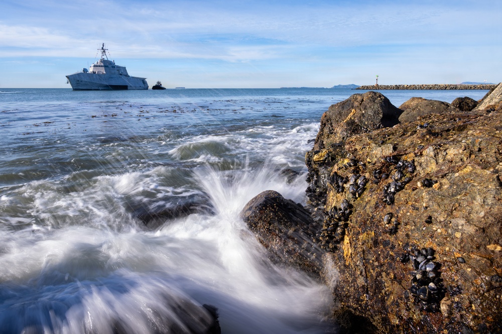 Combat System Checkup Focus of USS Kingsville (LCS 36)’s First Visit to Naval Surface Warfare Center, Port Hueneme Division