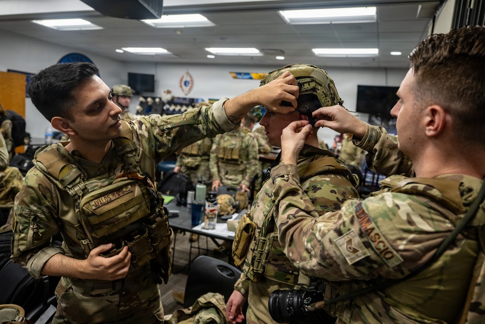 Airmen conduct expeditionary communication training during Scorpion Lens 2026