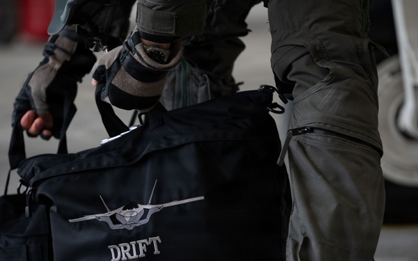 48 FW keeps operations hot at Cold Response