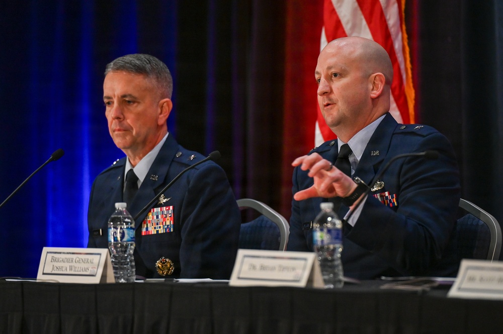 New Horizons connects government, industry leaders