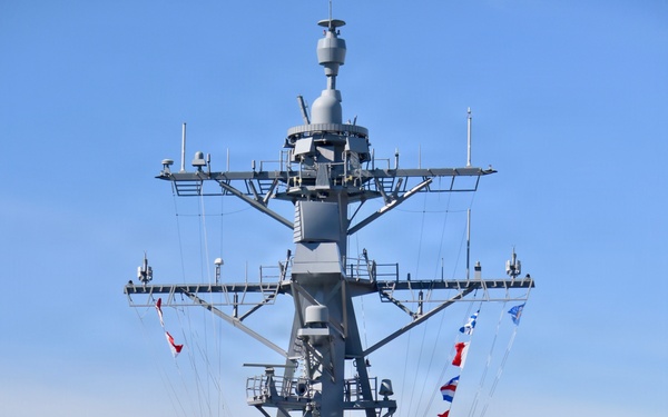 Pre-Commissioning Unit (PCU) Harvey C. Barnum Jr. (DDG 124) Arrives in Boston