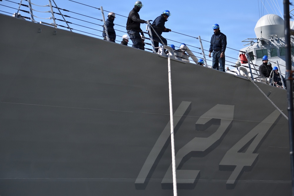 Pre-Commissioning Unit (PCU) Harvey C. Barnum Jr. (DDG 124) Arrives in Boston
