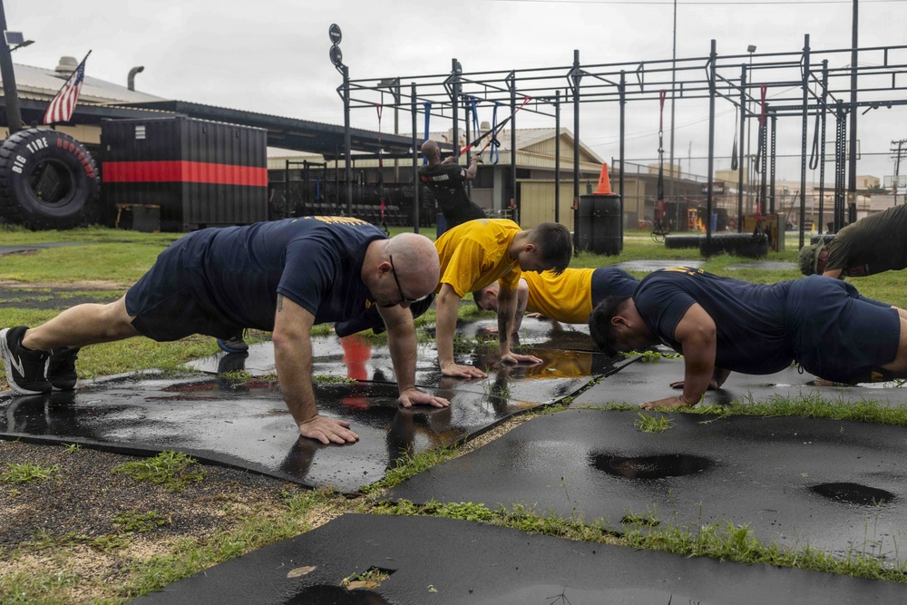 Hawaiʻi Navy Week: Sailors participate in Physical Training at Ewa Beach