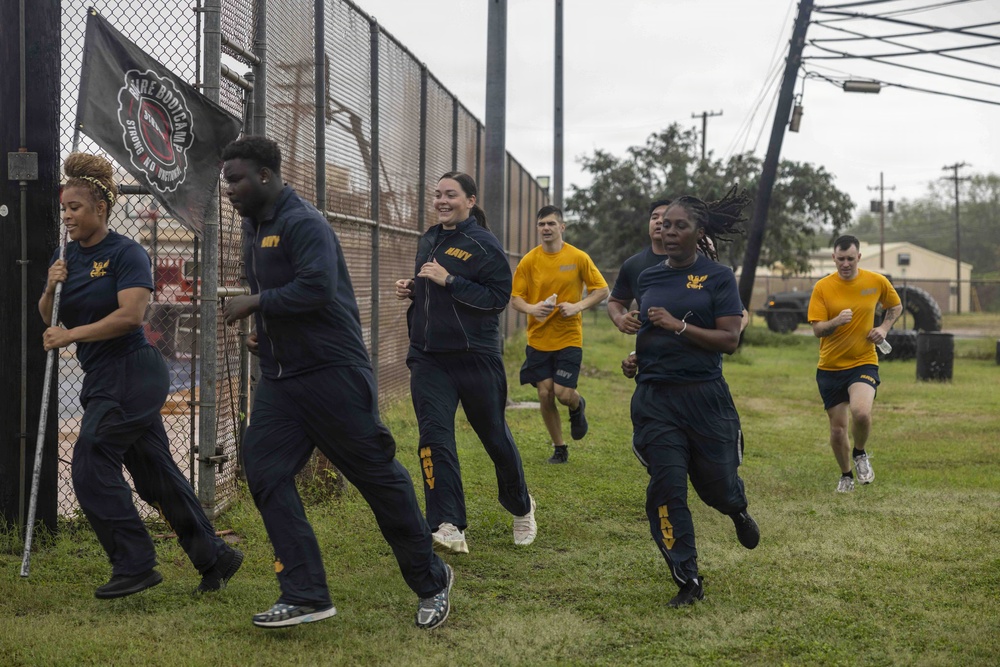 Hawaiʻi Navy Week: Sailors participate in Physical Training at Ewa Beach
