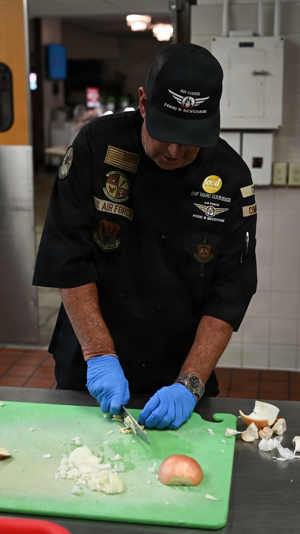 Food Network Master Chef Mark Cummings trains JBPHH Hale Aina DFAC