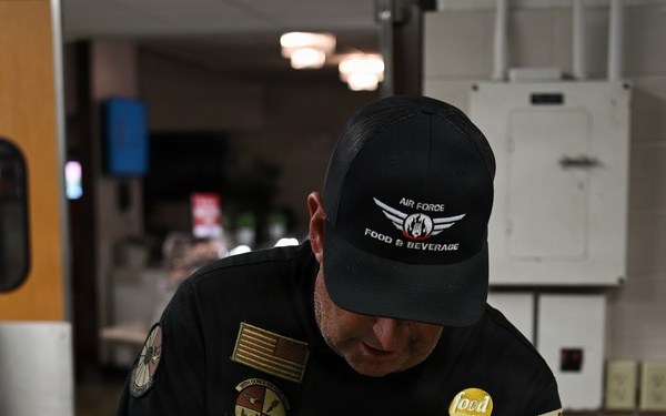 Food Network Master Chef Mark Cummings trains JBPHH Hale Aina DFAC