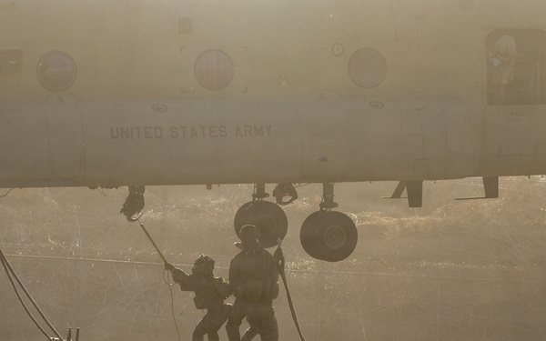 3-2 GSAB Conducts Joint Sling Load Training