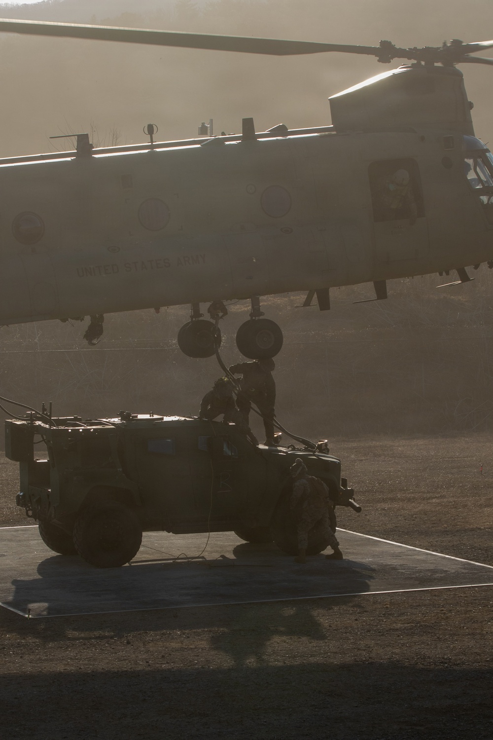 3-2 GSAB Conducts Joint Sling Load Training