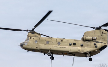 3-2 GSAB Conducts Sling Load Operations in Support of Engineers During Freedom Shield