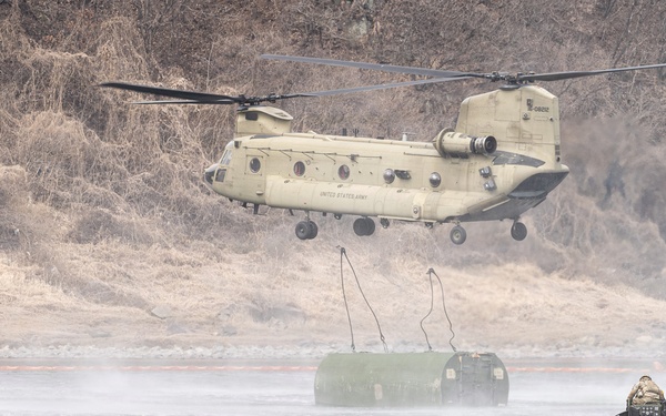 3-2 GSAB Conducts Sling Load Operations in Support of Engineers During Freedom Shield