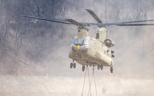 3-2 GSAB Conducts Sling Load Operations in Support of Engineers During Freedom Shield