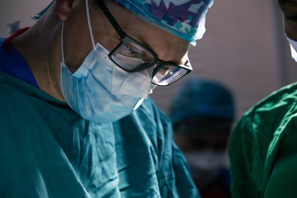 US, Tanzania medical professionals conduct orthopedic surgery during Justified Accord 26