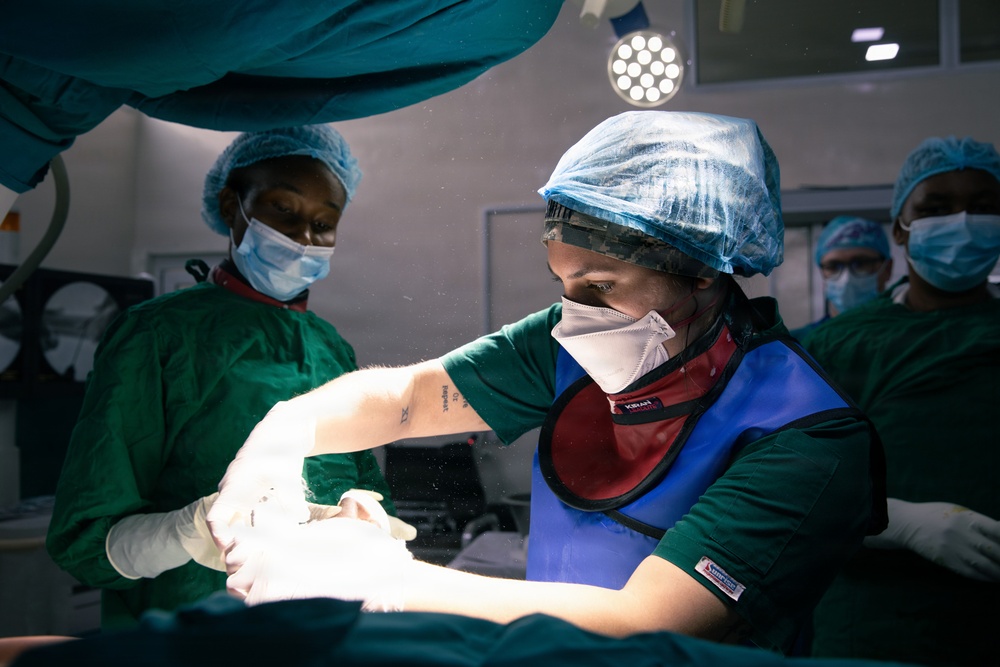 US, Tanzania medical professionals conduct orthopedic surgery during Justified Accord 26