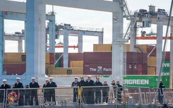 Pre-Commissioning Unit (PCU) Harvey C. Barnum Jr. (DDG 124) Arrives in Boston