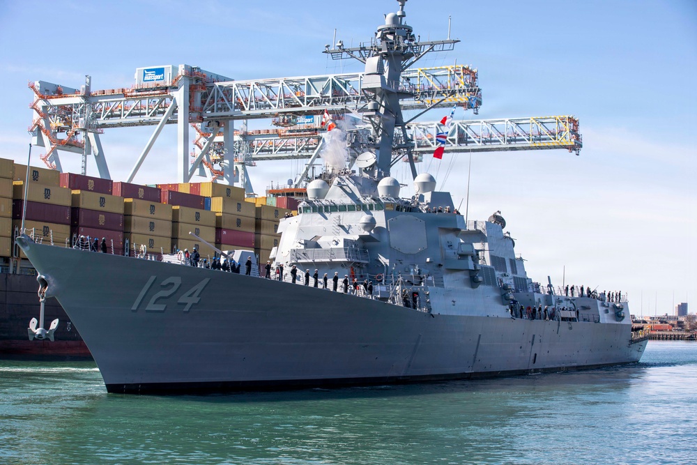 Pre-Commissioning Unit (PCU) Harvey C. Barnum Jr. (DDG 124) Arrives in Boston