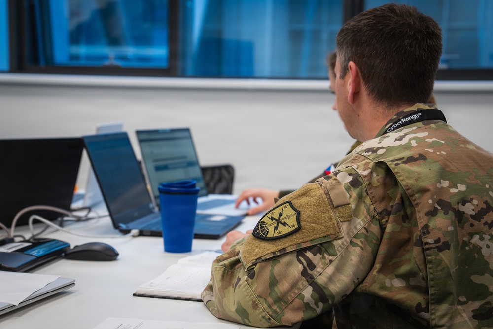 179th Cyber Protection Team provides subject matter expertise exchange